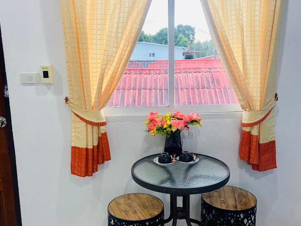 Lanta Grand House : photo 2 de la chambre chambre double standard avec ventilateur