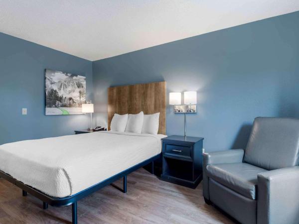 Extended Stay America Suites - Charlotte - Tyvola Rd : photo 1 de la chambre studio avec 1 lit queen-size - accessible aux personnes à mobilité réduite - non-fumeurs