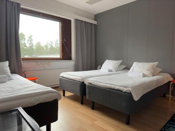 The Rooms Airport - 20Rooms : photo 2 de la chambre chambre triple avec salle de bains commune