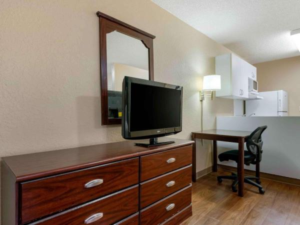 Extended Stay America Select Suites - Jacksonville - Lenoir Avenue East : photo 4 de la chambre studio avec 2 lits doubles - non-fumeurs