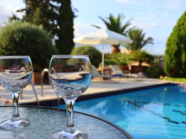 Olive Villa Crete : photo 6 de la chambre chambre double - vue sur jardin