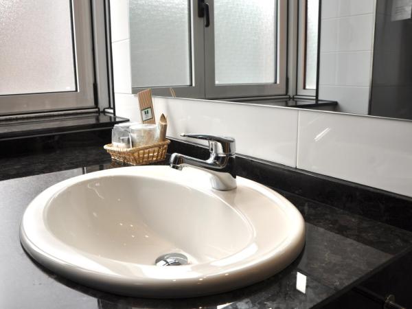 Hotel Crunia I A Coruña : photo 6 de la chambre chambre double avec lit d'appoint (3 adultes)