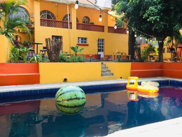 Bungalito en Cuernavaca : photo 2 de la chambre chambre double - vue sur piscine