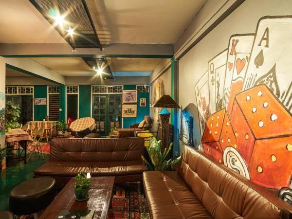 Happiness Community Wake & Bake Hostel - Rooftop Bar & Bistro : photo 4 de la chambre lit superposé dans dortoir mixte