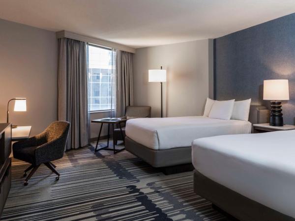 Hyatt Regency Houston Downtown : photo 1 de la chambre chambre d'angle avec 2 lits doubles
