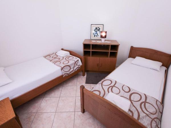 Apartments Lola : photo 6 de la chambre studio avec terrasse