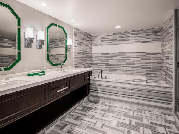 Caesars Palace Hotel & Casino : photo 8 de la chambre suite lit king-size premium colisée