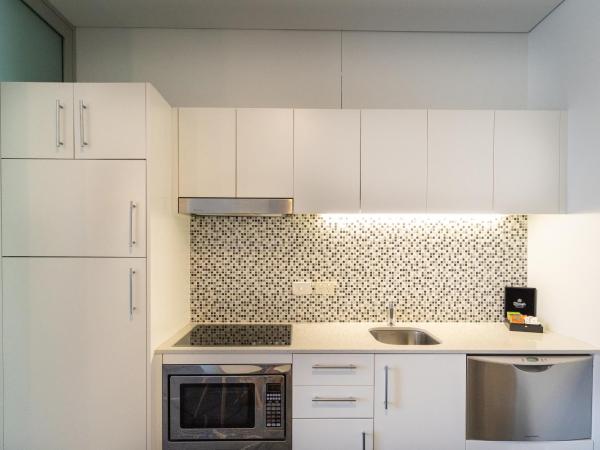 Adelaide Rockford : photo 9 de la chambre suite deluxe avec lit king-size