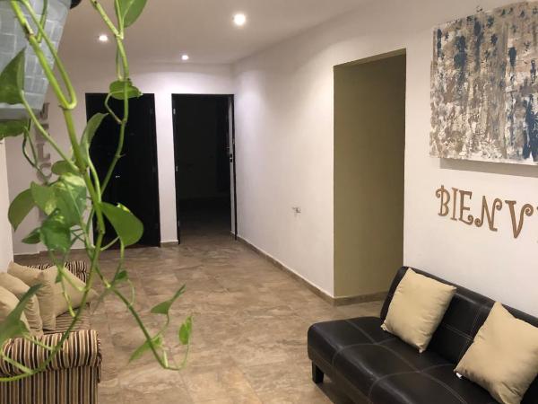 Suites Apodaca : photo 4 de la chambre chambre triple basique