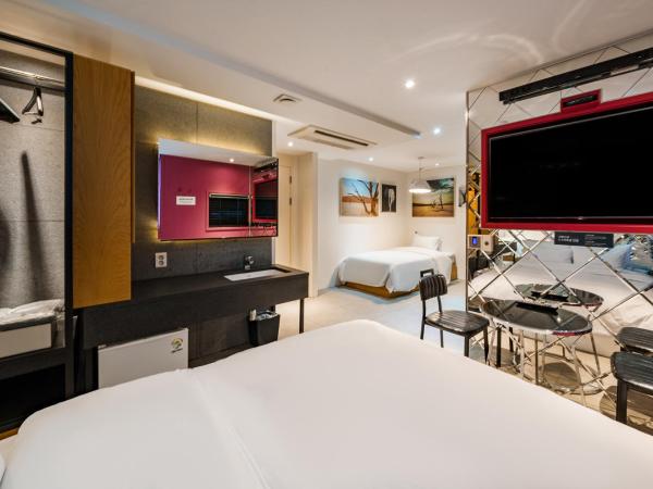 H-AVENUE Hotel Yeoksam : photo 1 de la chambre chambre familiale deluxe