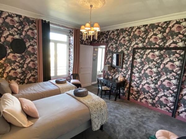 Les Lamartine-chambres d'hôtes : photo 9 de la chambre grande chambre double 