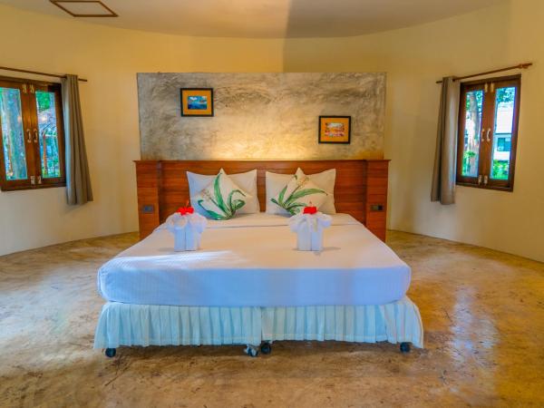 The Tropical Beach Resort : photo 5 de la chambre chambre double deluxe - vue sur jardin