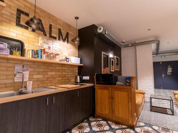 CALM Appart' & Hostel : photo 7 de la chambre lit dans dortoir pour femmes de 6 lits