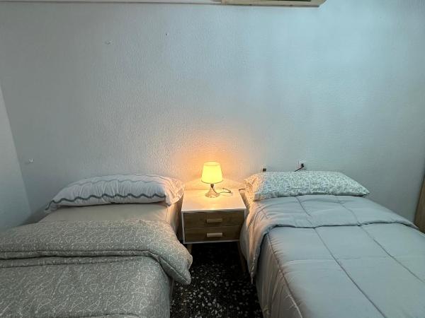 Jerry's Home : photo 7 de la chambre chambre double ou lits jumeaux avec salle de bains commune