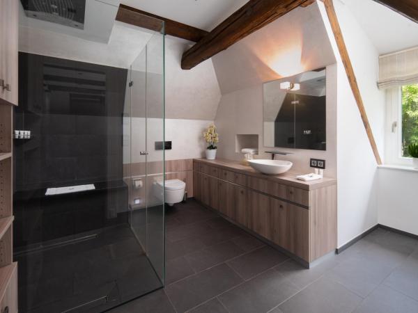 SCHLOSSRESIDENZ - Boutique Apartments & Hotel Suiten : photo 7 de la chambre suite avec balcon