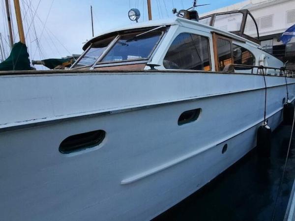 Yacht Historique vieux port La Rochelle : photo 5 de la chambre cabine familiale dans un bateau