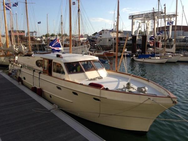 Yacht Historique vieux port La Rochelle : photo 6 de la chambre cabine familiale dans un bateau