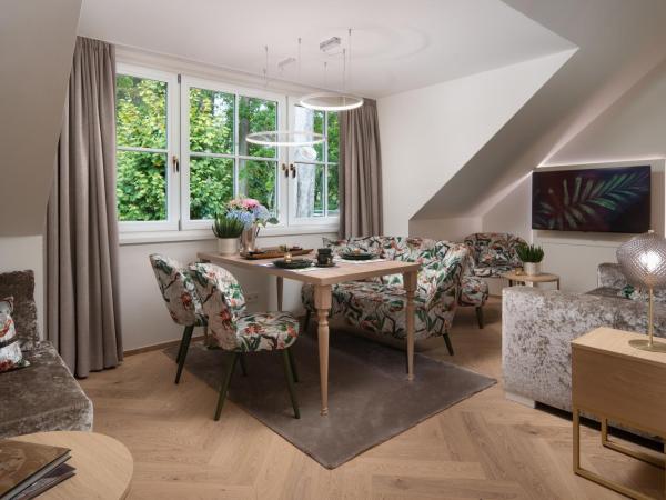 SCHLOSSRESIDENZ - Boutique Apartments & Hotel Suiten : photo 2 de la chambre grande chambre double 