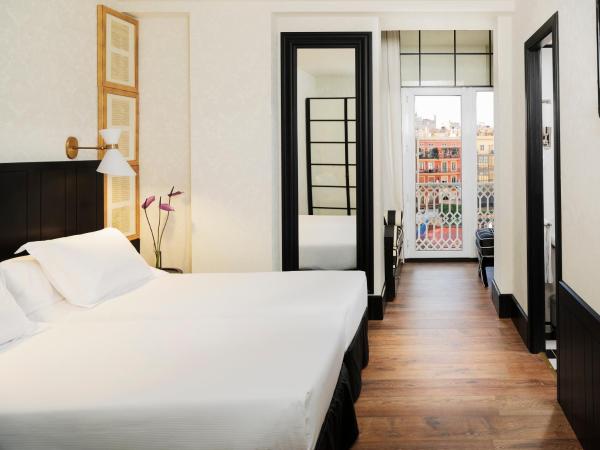Boutique Hotel H10 Catalunya Plaza : photo 2 de la chambre chambre double ou lits jumeaux supérieure