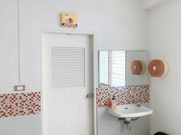 Sleep Sheep Phuket Hostel SHA : photo 7 de la chambre lit dans dortoir mixte de 8 lits