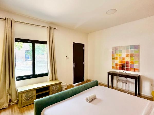 DARÏ : photo 4 de la chambre chambre double - vue sur piscine