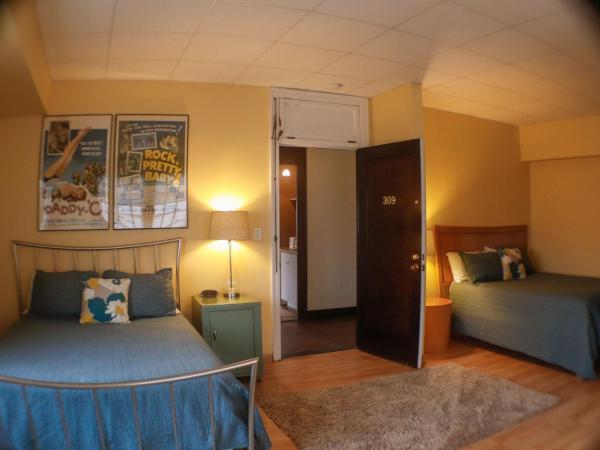 Fountainview Inn : photo 3 de la chambre suite lit queen-size