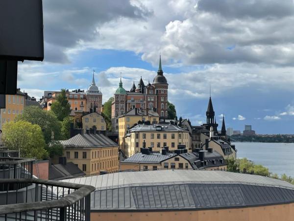 Hilton Stockholm Slussen Hotel : photo 2 de la chambre chambre lit king-size deluxe avec vue