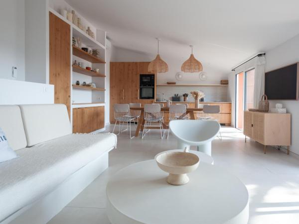 Résidence Marina Di Santa Giulia : photo 5 de la chambre maison 4 chambres avec 3 salles de bains - vue panoramique sur mer - casa u mulinu