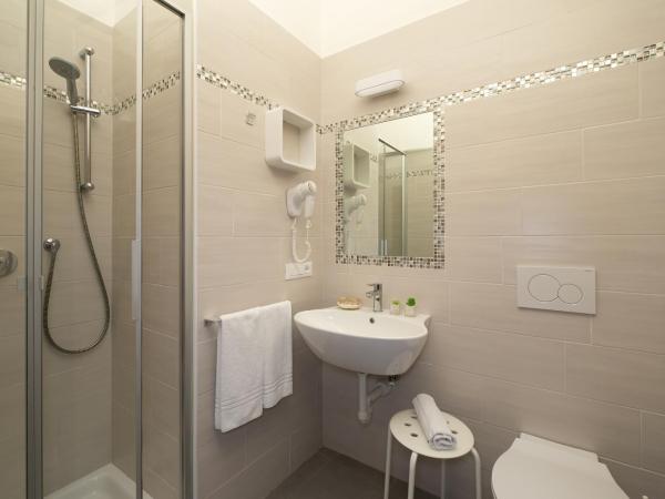 Hotel Guerrini : photo 5 de la chambre chambre double