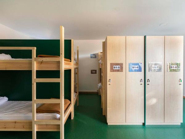 Inout : photo 2 de la chambre lit dans dortoir mixte de 8 lits 