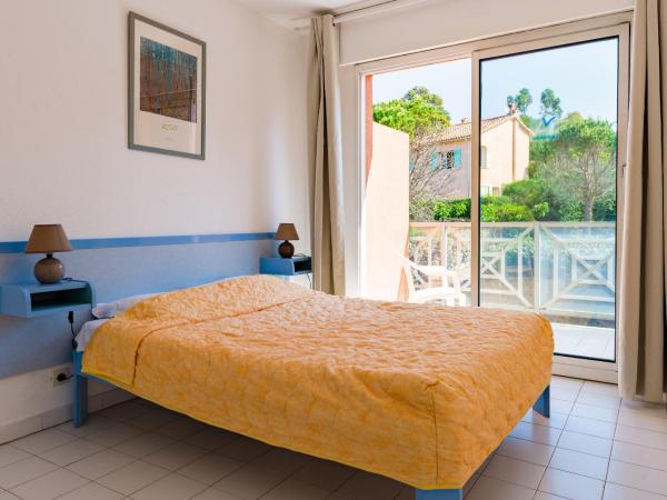 Lagrange Vacances Le Domaine des Grands Pins : photo 9 de la chambre appartement 1 chambre (4 adultes)