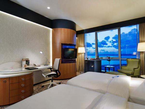 DoubleTree By Hilton Istanbul - Moda : photo 2 de la chambre chambre deluxe lits jumeaux premium - vue sur mer