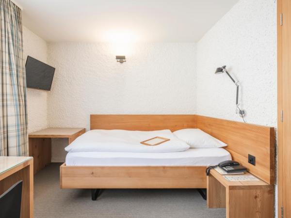 Hauser Hotel St. Moritz : photo 2 de la chambre chambre simple confort