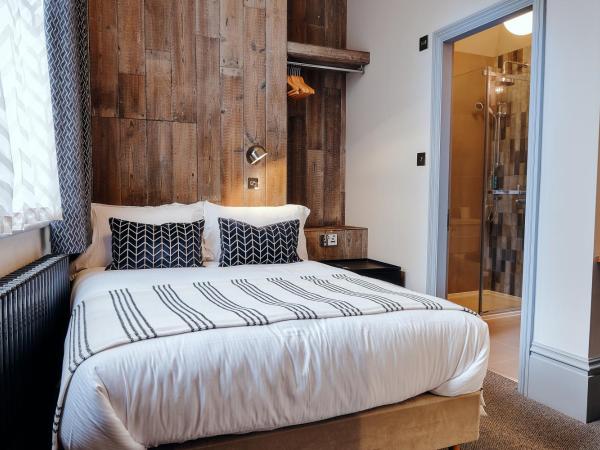 The Black Lion Pub & Boutique Guesthouse : photo 1 de la chambre cabine double 