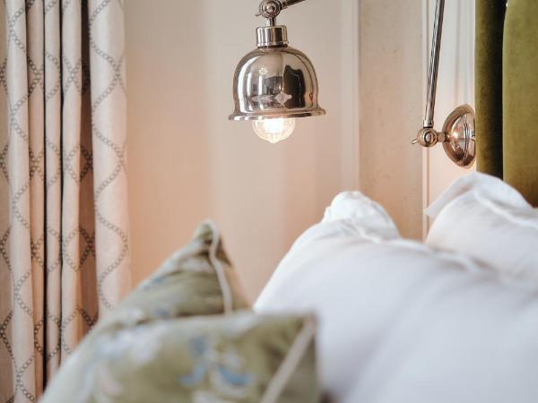 The Black Lion Pub & Boutique Guesthouse : photo 3 de la chambre chambre lit queen-size