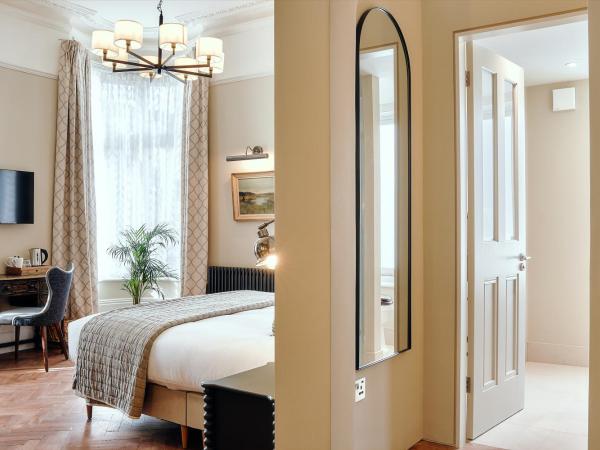 The Black Lion Pub & Boutique Guesthouse : photo 2 de la chambre chambre lit queen-size