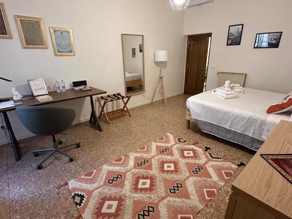 Dante Alighieri - Casa Babette : photo 2 de la chambre chambre lit king-size deluxe