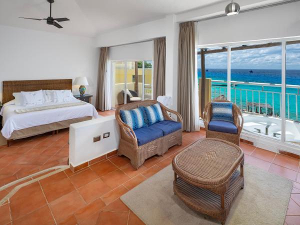 Playa Azul Cozumel : photo 3 de la chambre suite lit queen-size - vue sur piscine