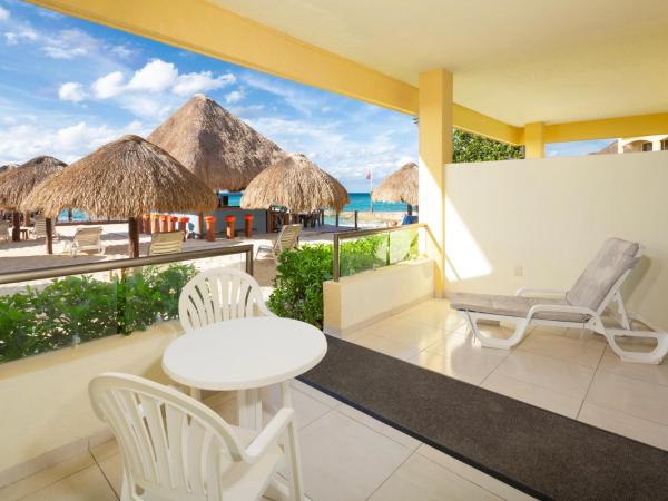 Playa Azul Cozumel : photo 3 de la chambre suite junior