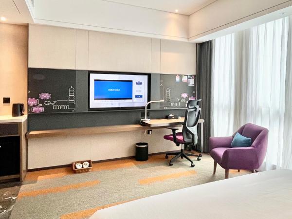 Hampton by Hilton Dongguan Central Plaza : photo 1 de la chambre chambre supérieure lit queen-size