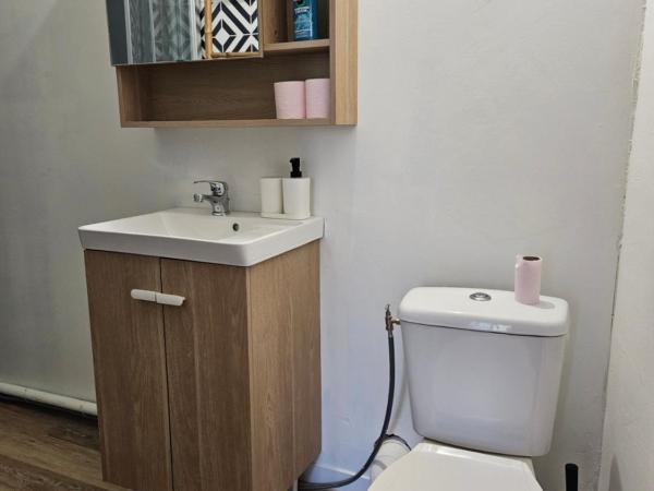 LE VAUBAN Palais des congrés , Centre ville & Gare BÉZIERS : photo 3 de la chambre grande chambre double