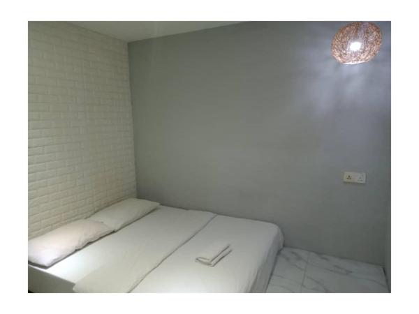EXPRESS OYO HOTEL : photo 8 de la chambre chambre standard lit queen-size