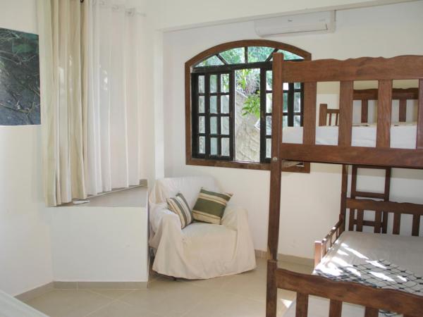 Hostel Vista do Mar : photo 1 de la chambre chambre quadruple Économique