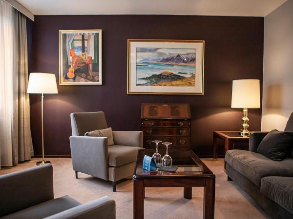 Hotel Holt - The Art Hotel : photo 2 de la chambre suite