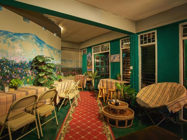 Happiness Community Wake & Bake Hostel - Rooftop Bar & Bistro : photo 5 de la chambre lit superposé dans dortoir mixte