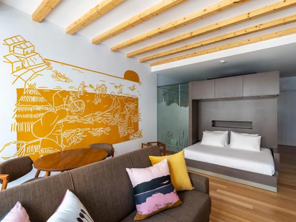 Pensao O Laranjeira : photo 3 de la chambre studio avec balcon