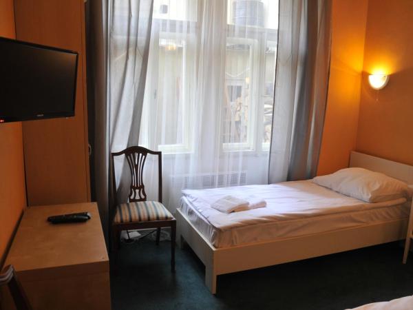 Hotelové Pokoje Kolčavka : photo 2 de la chambre chambre lits jumeaux standard