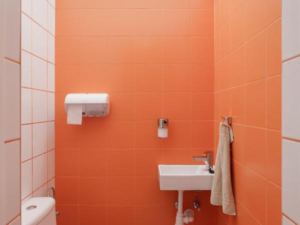 Avenue Hostel : photo 9 de la chambre lit dans dortoir pour femmes de 8 lits avec salle de bains privative