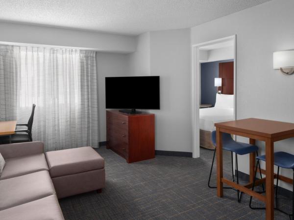 Residence Inn by Marriott San Diego Downtown : photo 5 de la chambre suite 1 chambre lit queen-size avec canapé-lit