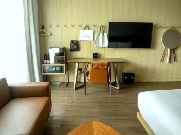 Moxy Shenzhen North Station : photo 7 de la chambre selected king room with city view